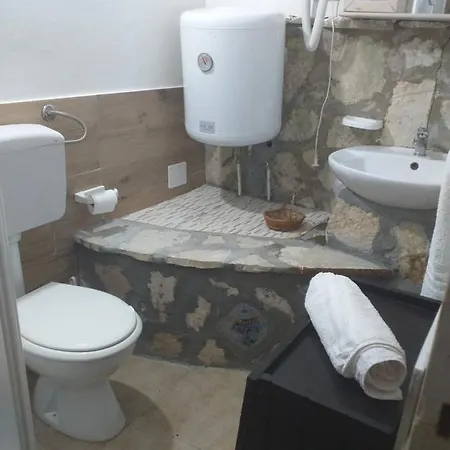 Homestay Baglio Cracchiolo Da Tuzzo - Il Rifugio